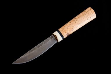 Якутский нож, средний <span><span>(дамасская сталь 1200 слоёв, рукоять карельская береза, больстер лосиный рог, кованый дол)</span></span>