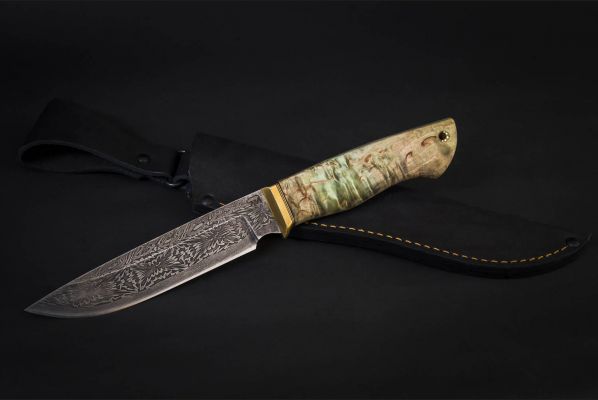 Нож Путник <span>(мозаичный дамаск, больстер латунь, стабилизированная карельская берёза, мозаичный пин под темляк)</span>