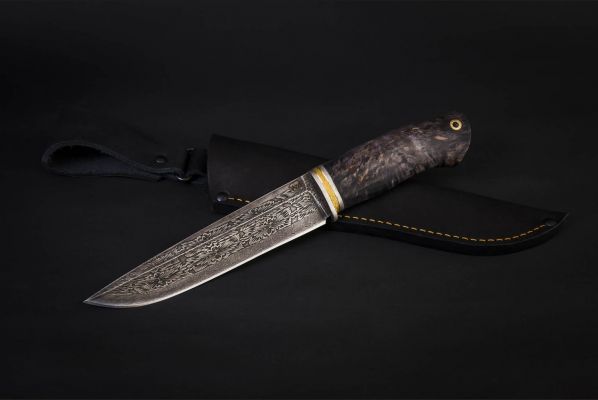 Нож Охотник <span>(мозаичный дамаск, стабилизированная карельская берёза, мозаичный пин под темляк)</span>