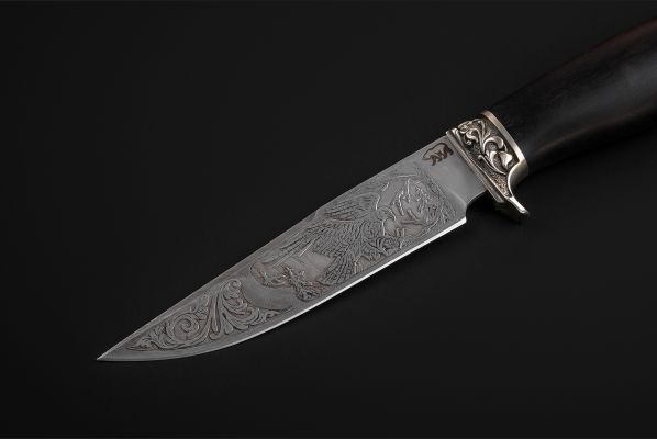 Нож Беркут <span>(дамаск, черный граб, литье мельхиор, художественное оформление)</span>