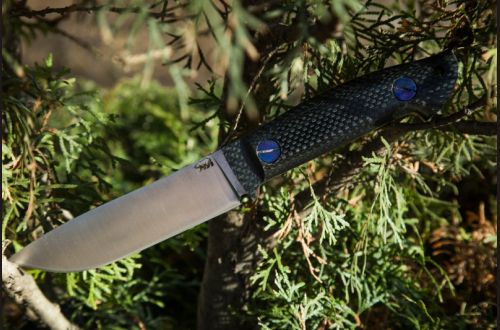 Универсальный нож Крит <span>(M390, карбон, цельнометаллический)</span>