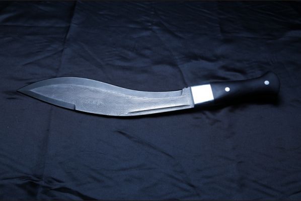 Нож Кукри <span>(дамасская сталь 1200 слоёв, черный граб, цельнометаллическая)</span>