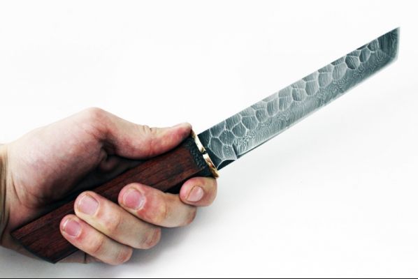 Нож Танто <span>(дамаск, долы камень, бубинга помеле, деревянные ножны)</span>