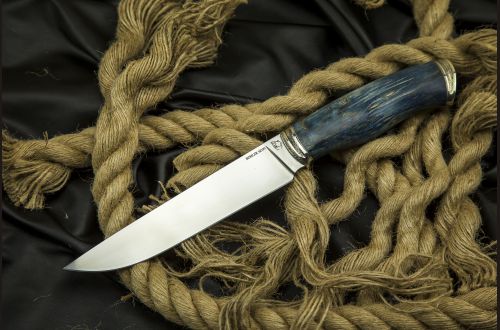 Нож Охотник 2 <span>(М390, спуски от обуха, стабилизированная карельская береза, литьё мельхиор)</span>