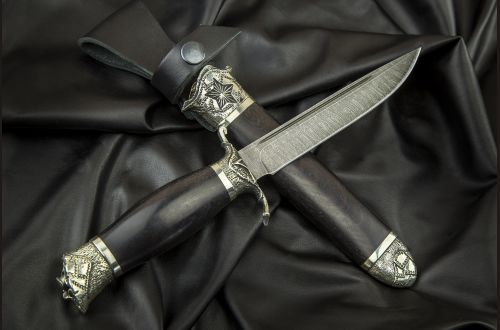 Авторская финка НКВД <span>(дамаск, авторское литье, граб, деревянные ножны)</span>