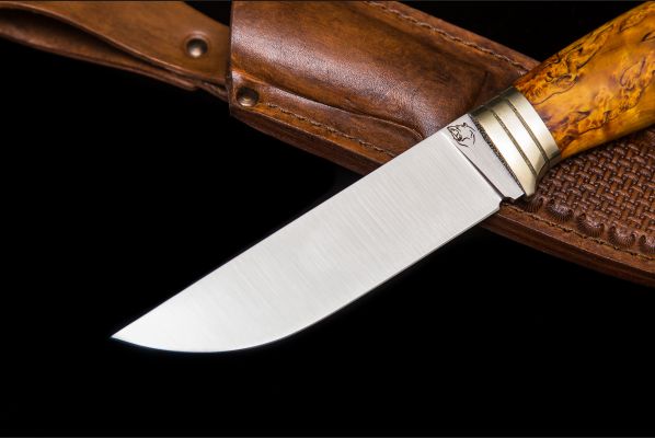 Нож Хантер <span>(K340, стабилизированная карельская берёза, мозаичный пин под темляк)</span> 