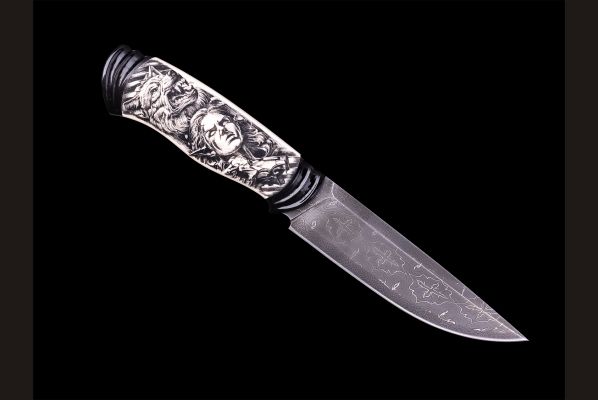 Авторский нож "Хранительница древ" <span>(Сложный мозаичный дамаск с никелем, в режущей кромке 20000 слоёв, элфорин, рог буйвола, макумэ-ганэ)</span>