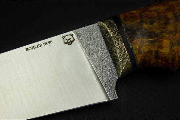 Нож Медведь - premium <span>(N690, стабилизированная карельская береза)</span>