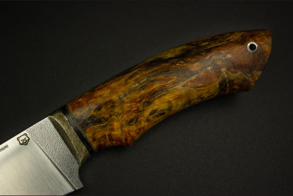 Нож Медведь - premium <span>(N690, стабилизированная карельская береза)</span>