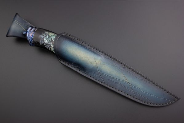 Авторский нож "Звездные войны" <span>(Мозаичный дамаск, рог буйвола, больстер и навершие мозаичный дамаск, художественное оформление рукояти с 2-х сторон - скримшоу)</span> формованные ножны