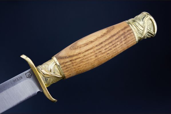 Нож НР-40 <span>(95х18, ясень, литьё латунь, деревянные ножны)</span>