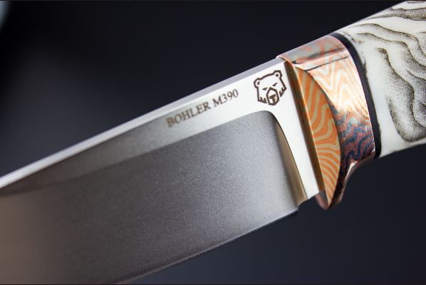 Нож шейный "Спаниель" <span>(М390, клык моржа, макумэ-ганэ)</span> скрим-шоу