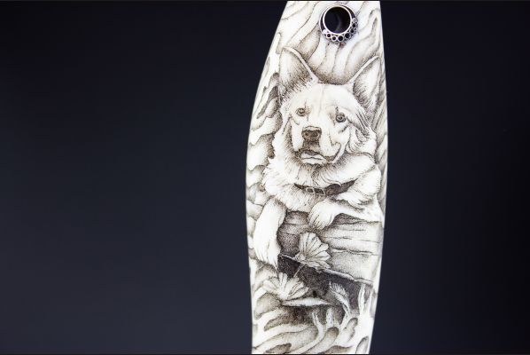 Нож шейный "Спаниель" <span>(М390, клык моржа, макумэ-ганэ)</span> скрим-шоу