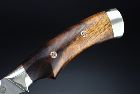 Нож Таймень <span>(М398, Айронвуд, Мозаичные пины)</span> Формованые ножны