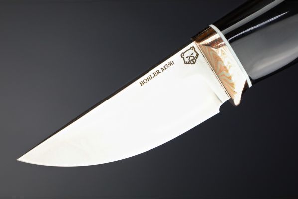 Нож шейный "Морской конёк" <span>(Bohler M390, рог индийского буйвола, макумэ-ганэ)</span> скримшоу