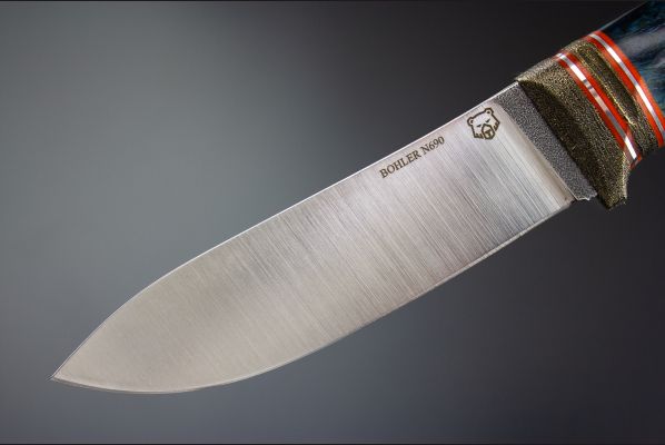 Нож Кабанчик <span>(N690, стабилизированная карельская берёза, латунь со вставками )</span>