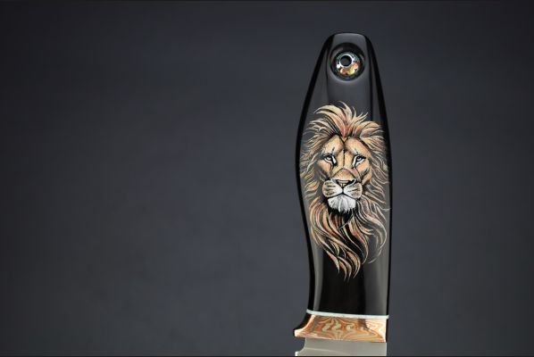 Нож шейный "Лев" <span>(Bohler M398, рог индийского буйвола, макумэ-ганэ)</span> скримшоу