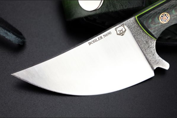 Нож шейный  <span>(N690, цельнометаллический, Хаотичный карбон  мозаичные пины)</span> формованные ножны