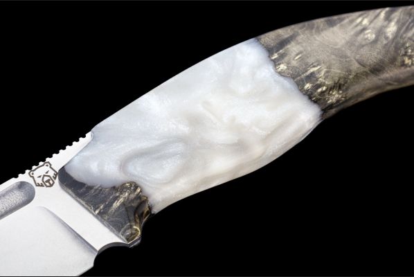 Нож Воркаут <span>(N690, стабилизированная карельская береза, акрил)</span>