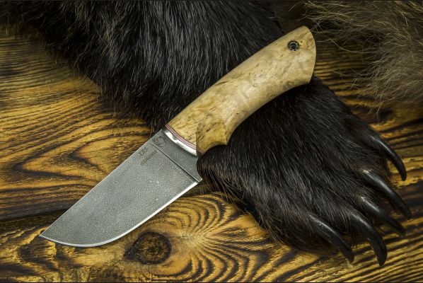 Шкуросъемный нож Медведь-Premium <span>(алмазка, карельская берёза)</span> подпальцевая выемка