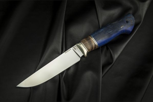Нож Барс <span>(M390, спуски от обуха, вставка стабилизированная карельская берёза, больстер мельхиор, стабилизированная карельская береза)</span>