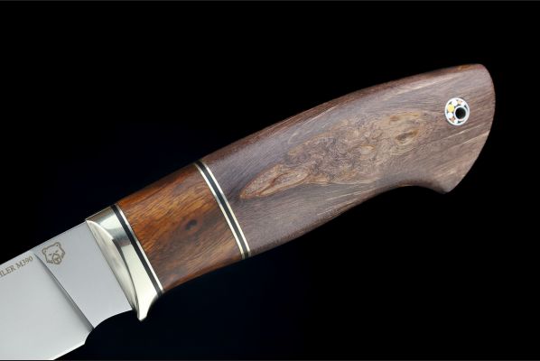 Нож Лиса <span>(M390, больстер мельхиор, вставка айронвуд, стабилизированная карельская береза, мозаичный пин под темляк)</span>
