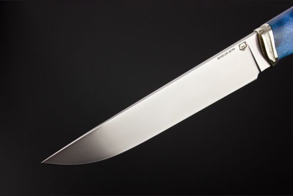 Нож Охотник 2 <span>(М390, спуски от обуха, стабилизированная карельская береза, литьё мельхиор)</span>