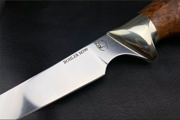 Нож Филейный <span>(M390, стабилизированная карельская берёза, мельхиор, мозаичные пины, выемка под палец)</span>