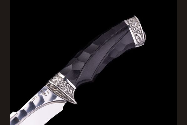 Нож Кайман <span>(х12мф, долы - камень, чёрный граб, литьё мельхиор, резная рукоять)</span>